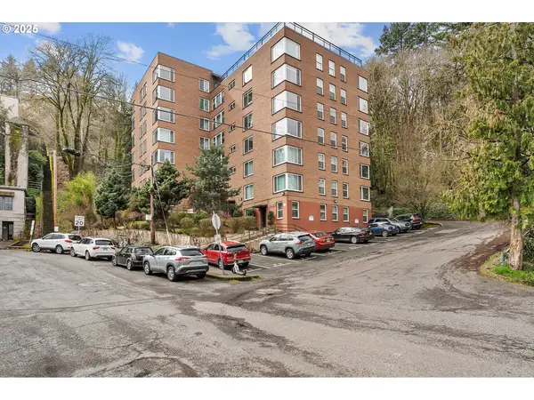 1205 SW Cardinell Dr #704, Portland, OR 97201