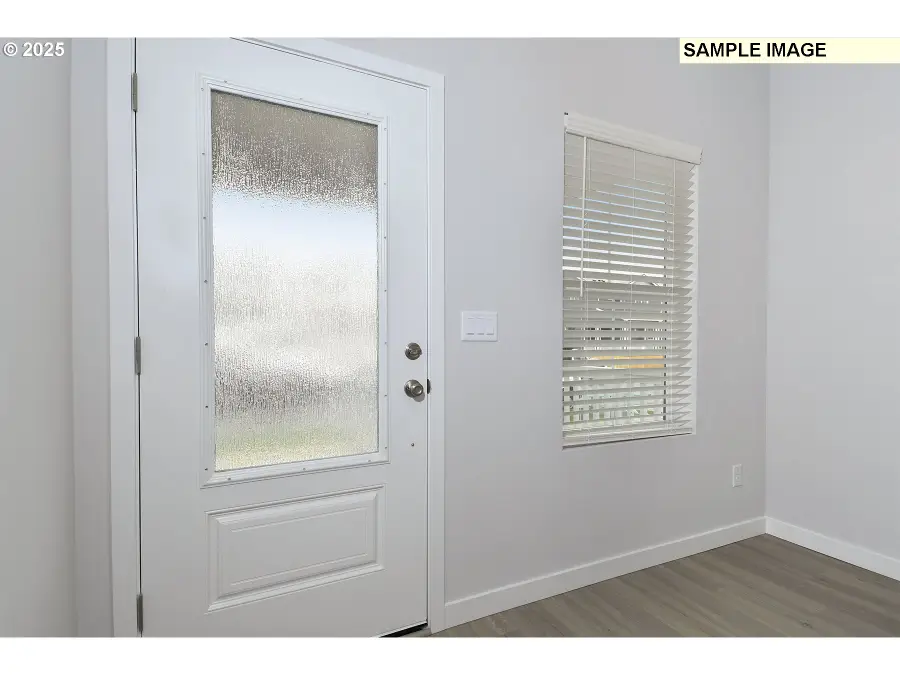 1385 Owl Ave, Woodburn, OR 97071 - Image #2