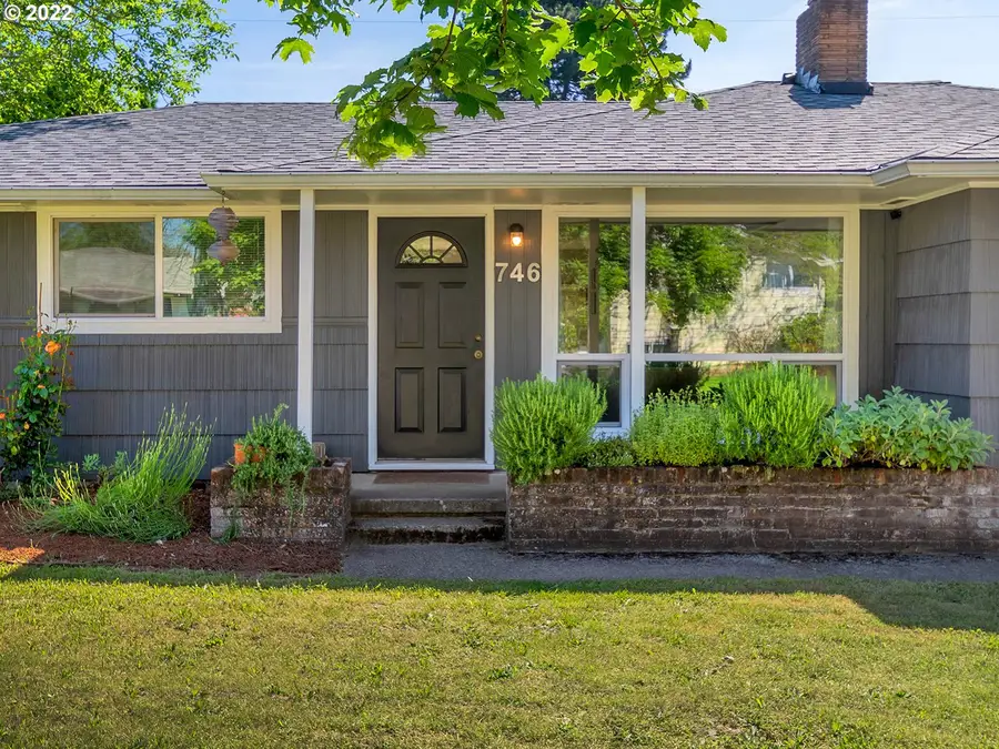 746 SE 143rd Ave, Portland, OR 97233 - #3