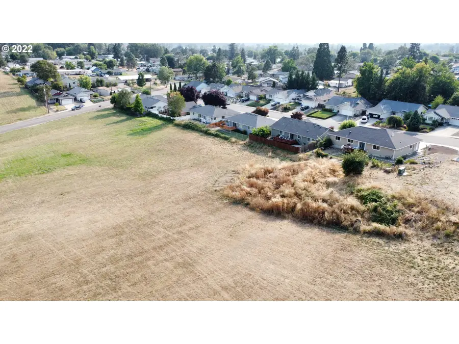 350 View Point Ter, Winston, OR 97496 - Image #3