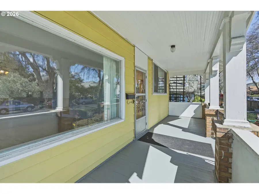 805 E 12th St, The Dalles, OR 97058 - #3