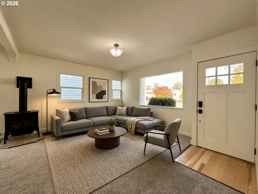 208 E Main St, Goldendale, WA 98620 - #3