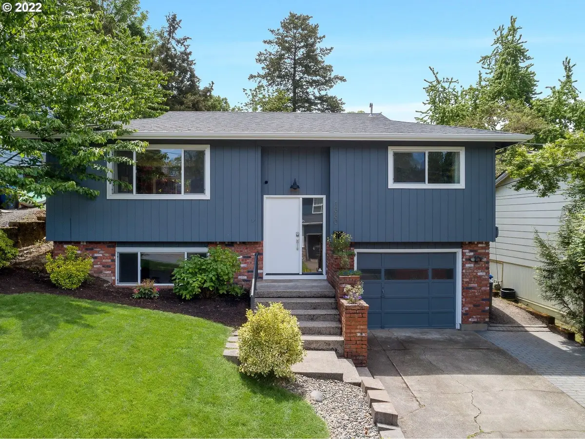 1330 SW Hume St, Portland, OR 97219 - Image #1