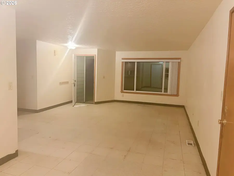 459 Hilda St, Oregon City, OR 97045 - Image #3