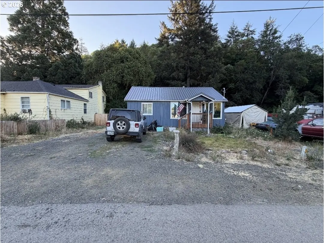 147 SE Pete Ave, Myrtle Creek, OR 97457 - #1