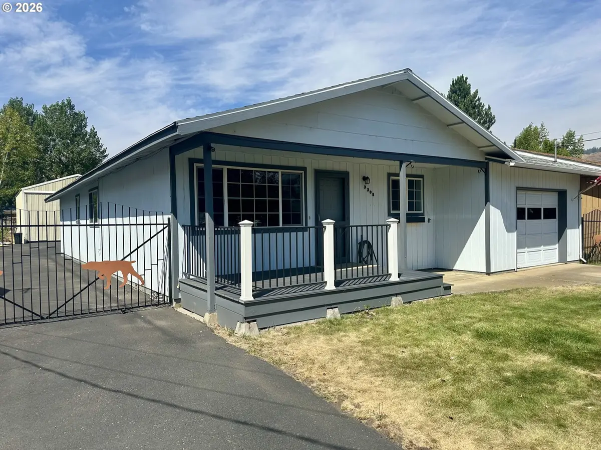3208 N Union St, La Grande, OR 97850 - #1