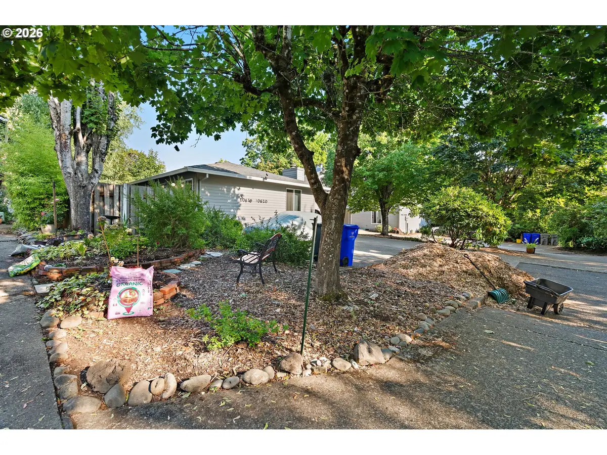 10618 SW 49th Ave, Portland, OR 97219 - #1