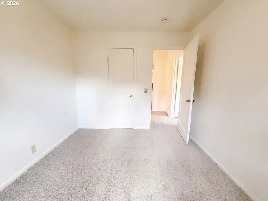 11500 SE Hawthorne St, Portland, OR 97216 - #3