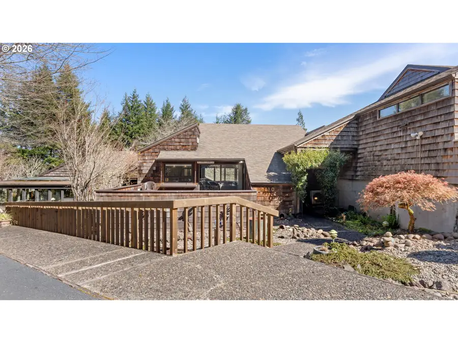 1320 Ingersoll St, Coos Bay, OR 97420 - #2