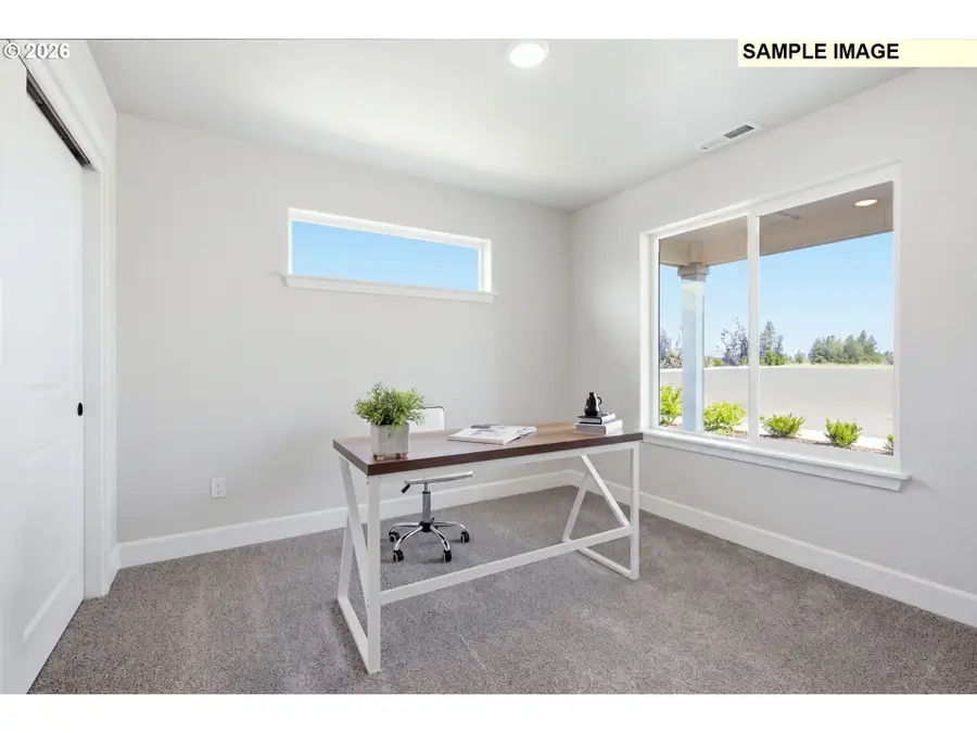 912 E Maple Brook Ave, Hermiston, OR 97838 - #3