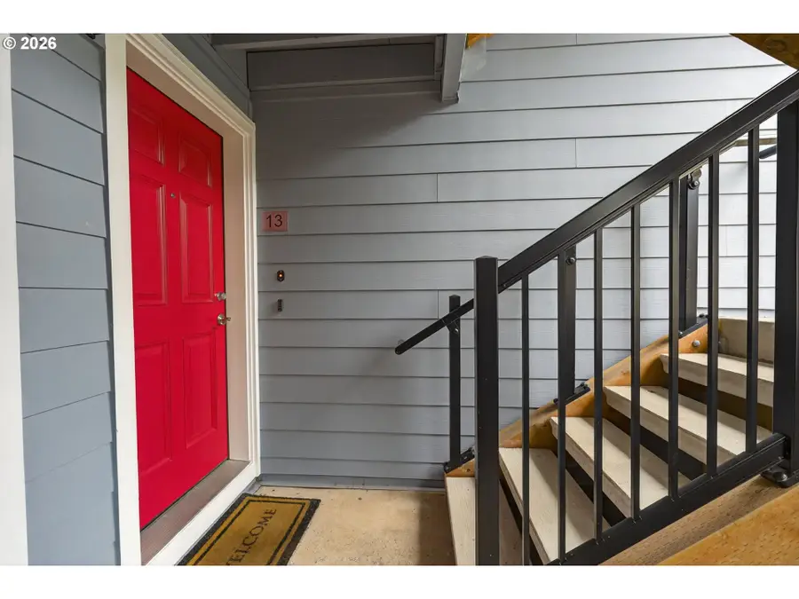 47 Eagle Crest Dr #13, Lake Oswego, OR 97035 - #3