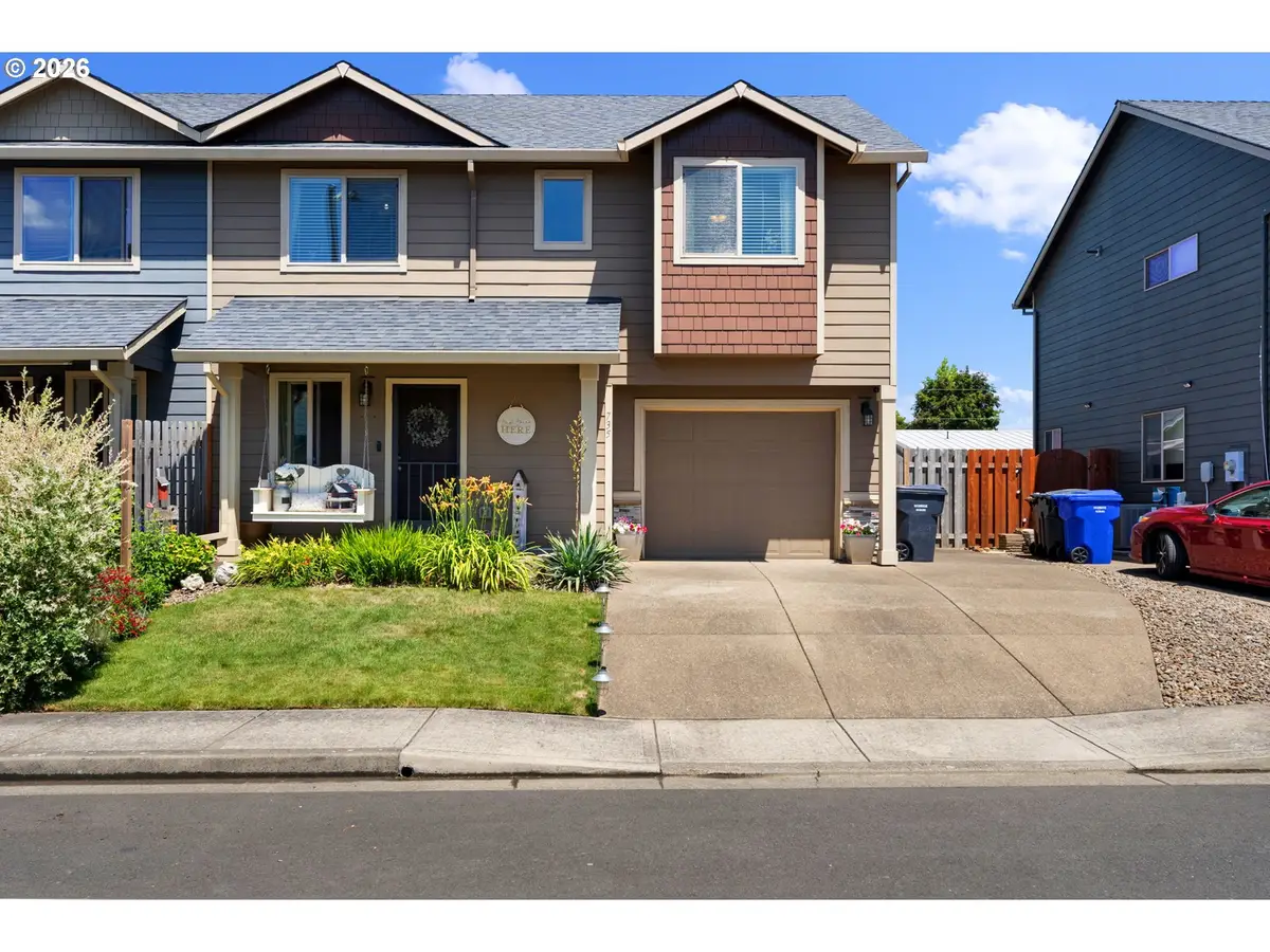 735 Garden Ct, Molalla, OR 97038 - #1