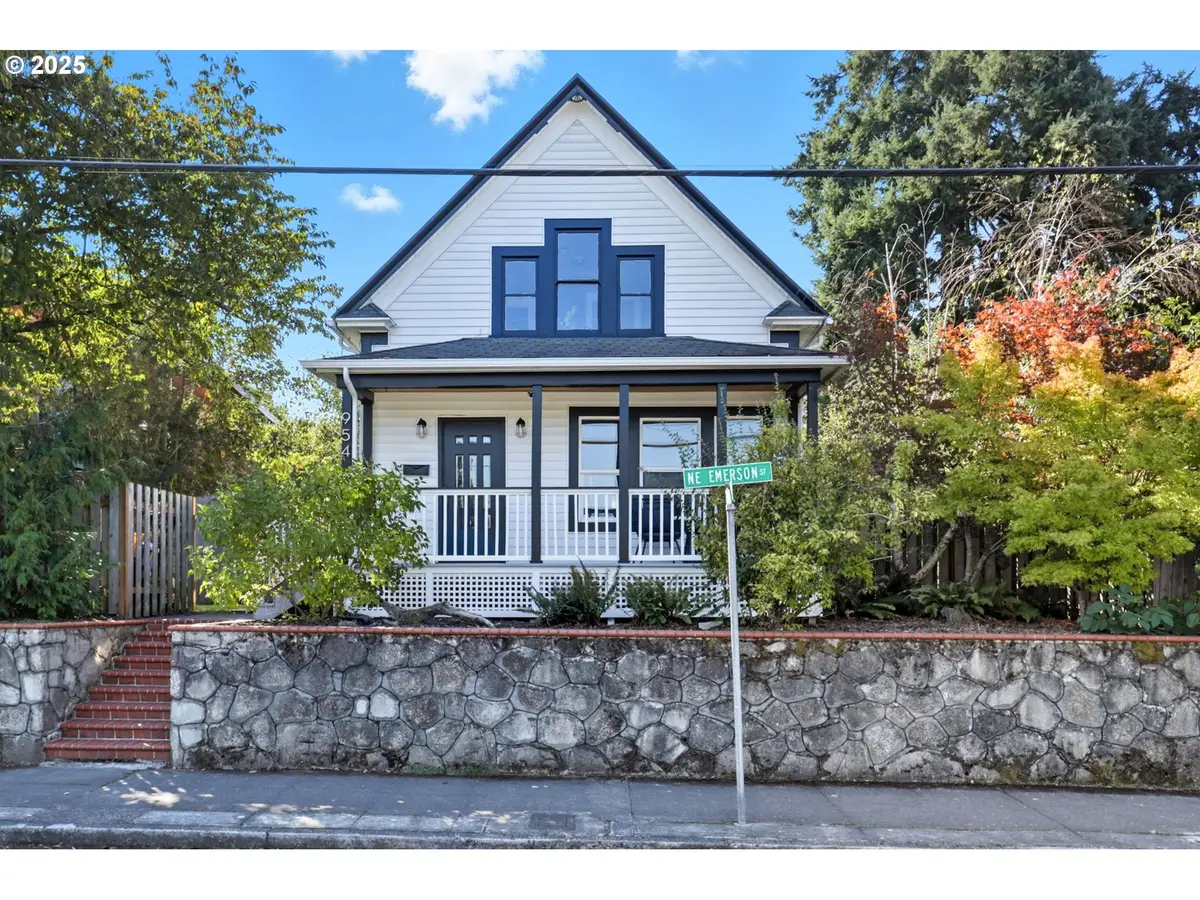 954 NE Emerson St, Portland, OR 97211 - Image #1