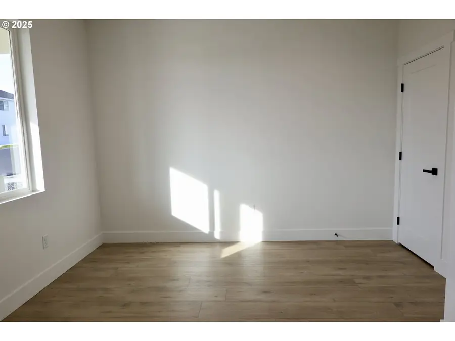 1750 NE 8th Pl, Hermiston, OR 97838 - Image #3