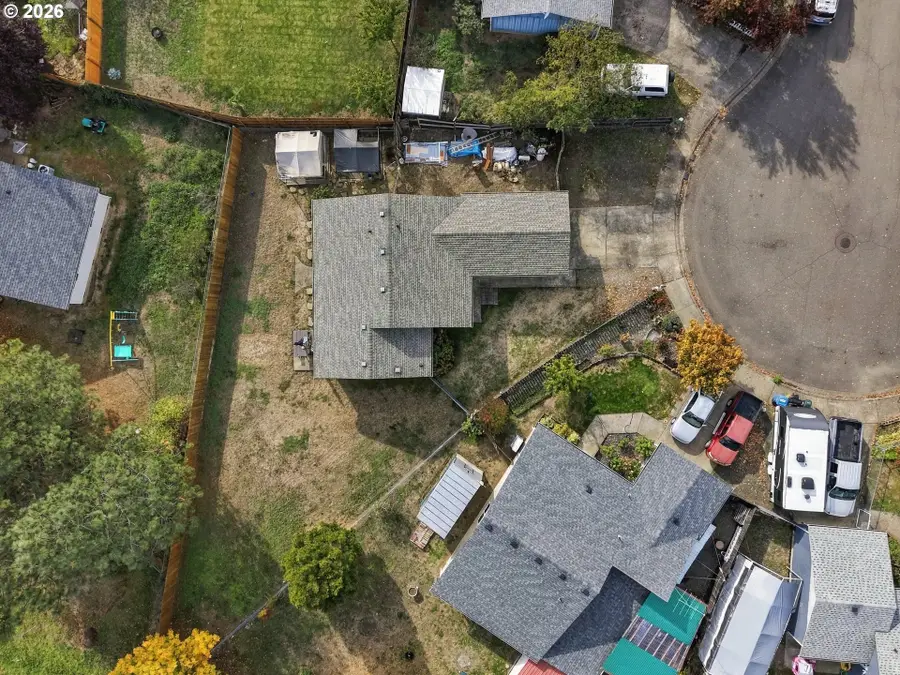 1422 Don Mar Ct, Sutherlin, OR 97479 - #2