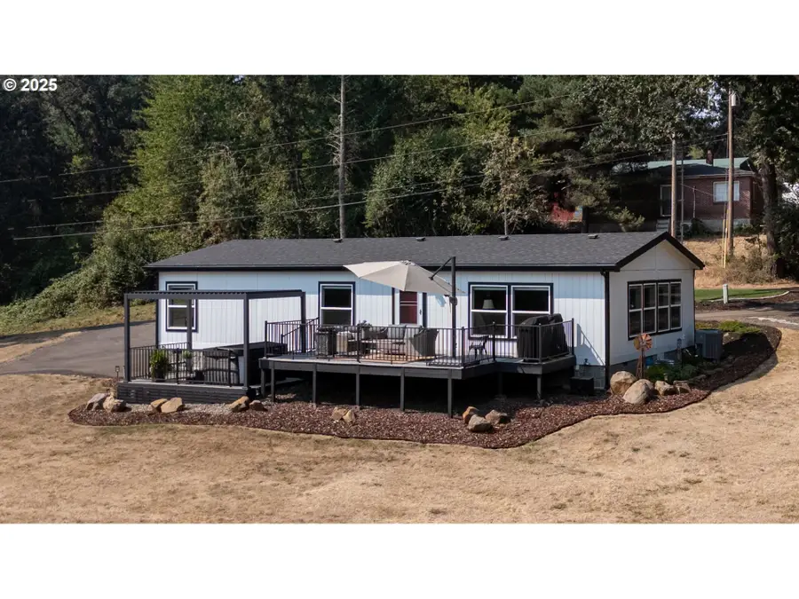 30402 Townsend Rd, Lebanon, OR 97355 - Image #2
