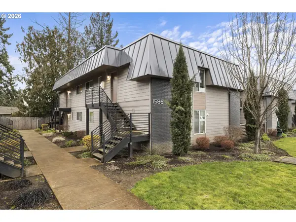 1570 James St, Woodburn, OR 97071