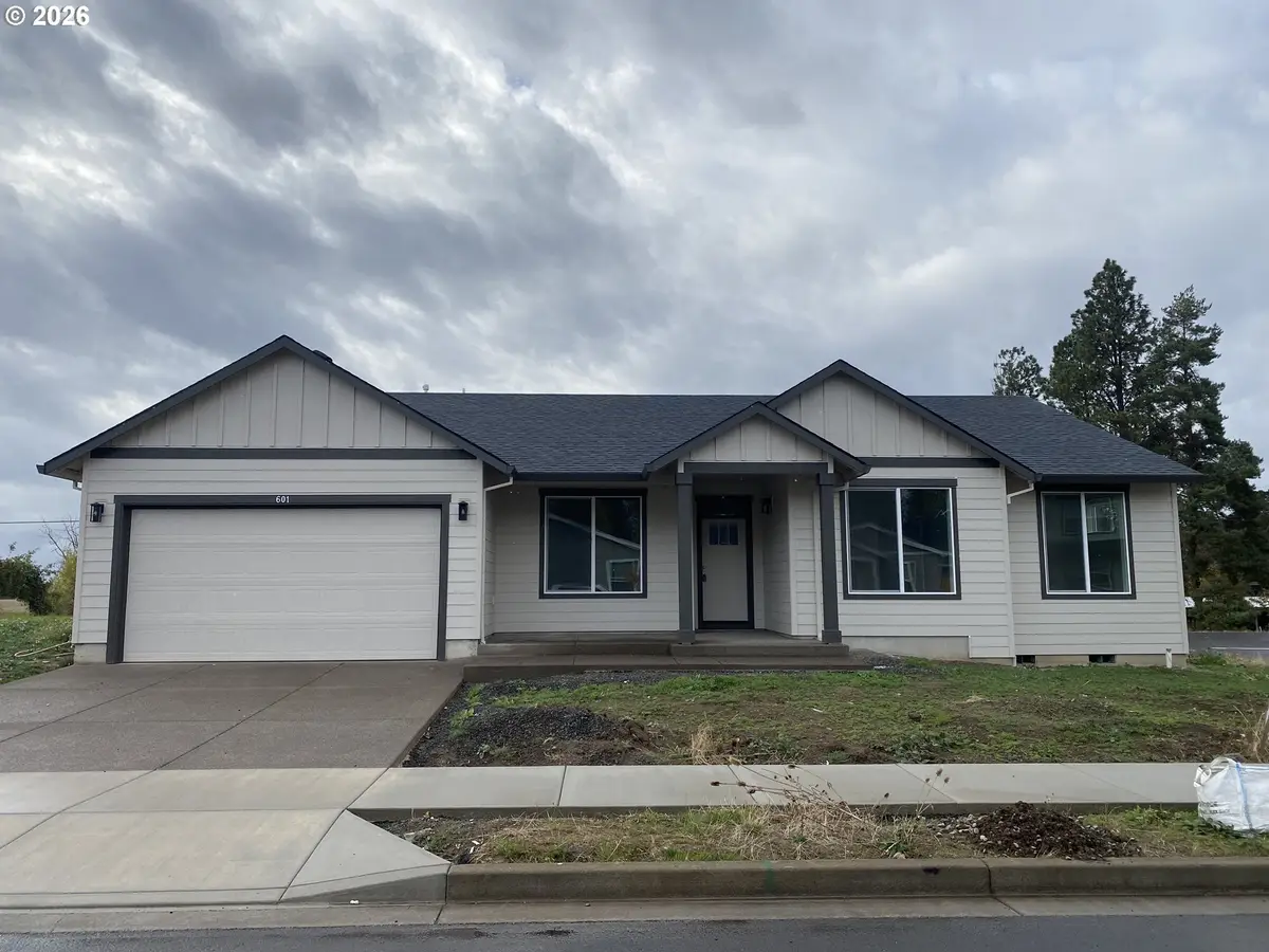 601 Parker Loop, Silverton, OR 97381 - #1