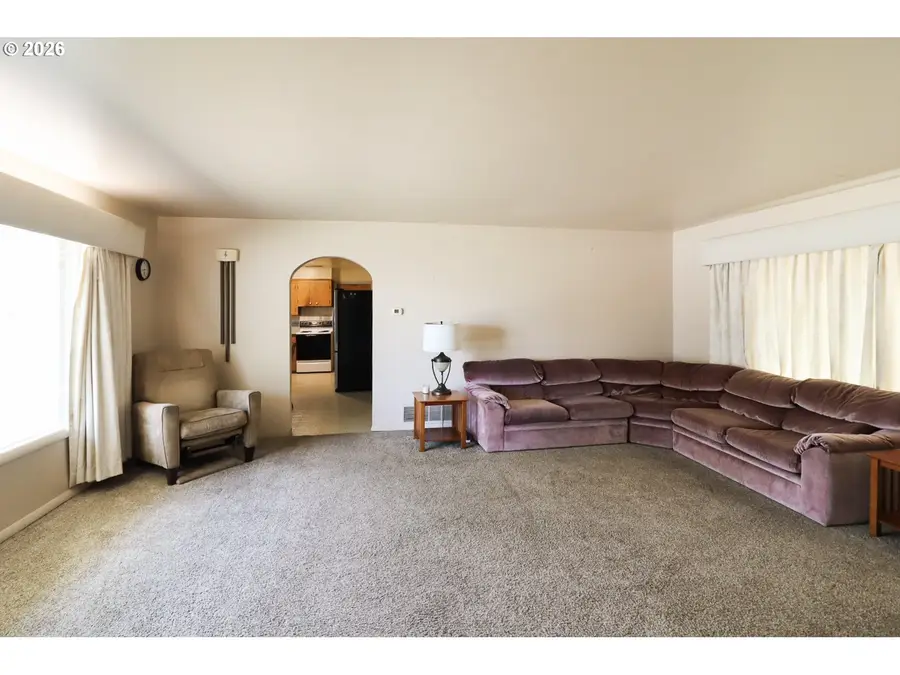 508 6th St, La Grande, OR 97850 - #2