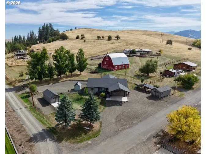 503 S Holmes St, Wallowa, OR 97885 - #1