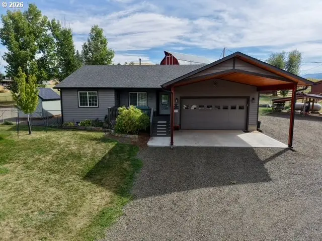 503 S Holmes St, Wallowa, OR 97885 - #3