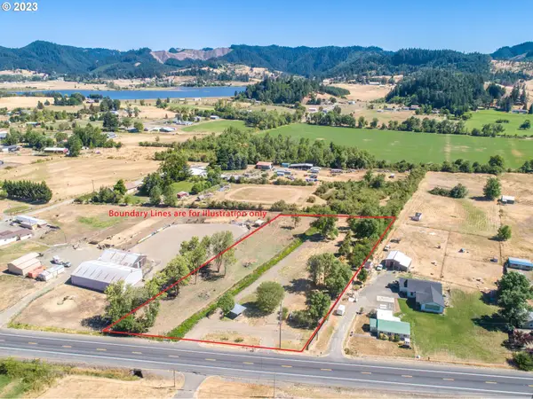 3165 Nonpareil Rd, Sutherlin, OR 97479