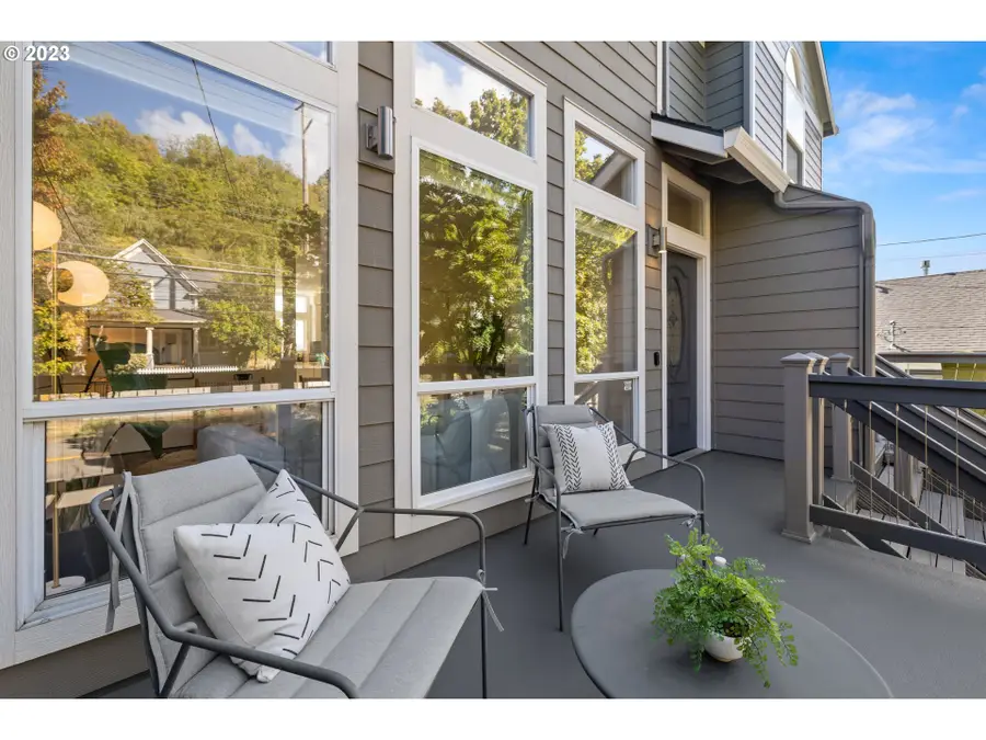 5610 S Corbett Ave, Portland, OR 97239 - Image #2