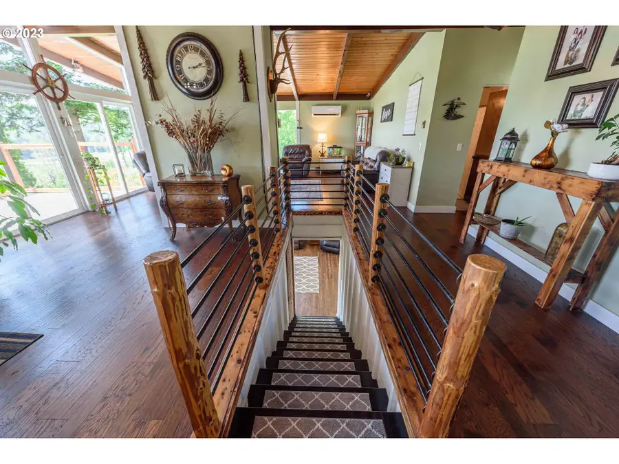 94532 Golf Course Ln, Eastside, OR 97459 - Image #3