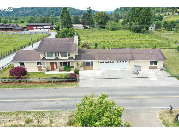 95695 Sitkum Ln, MyrtlePoint, OR 97458