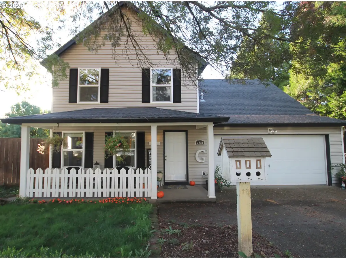 2821 N Winchester Dr, Newberg, OR 97132 - Image #1