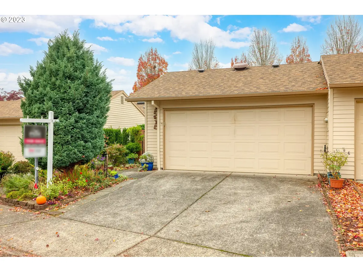 15915 SW Greens Way, Tigard, OR 97224 - Image #1