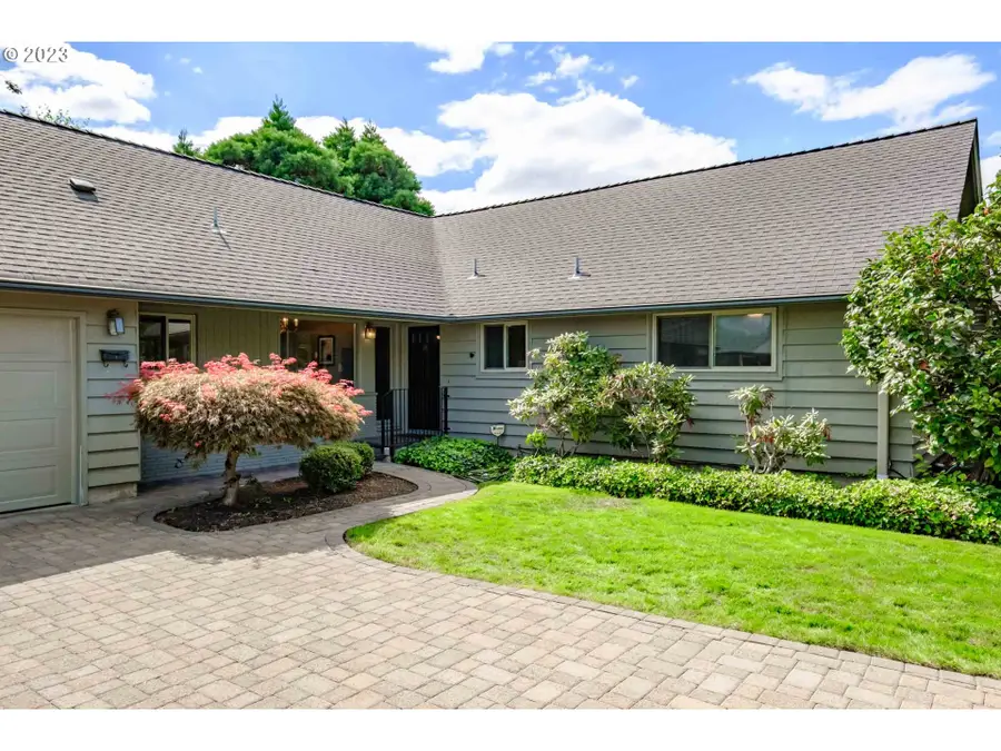 2872 Suffolk Ct, Eugene, OR 97401 - Image #2