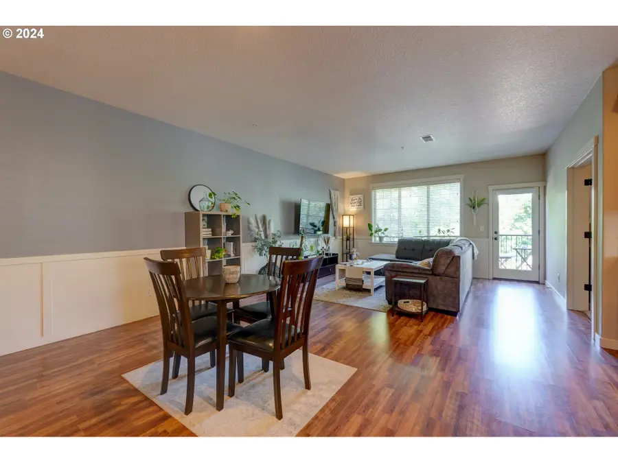 7915 NE Rockne Way, Hillsboro, OR 97006 - Image #3