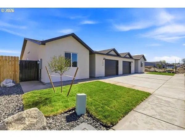 1054 NE 10th Pl, Hermiston, OR 97838 - #2