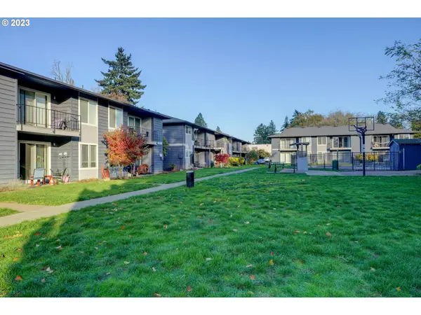 11145 NE Weidler St, Portland, OR 97220