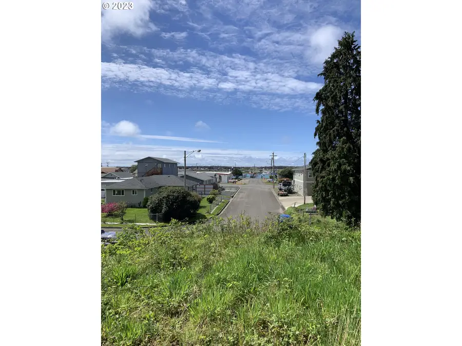 600 Clearlake Ave, Winchester Bay, OR 97467 - Image #3