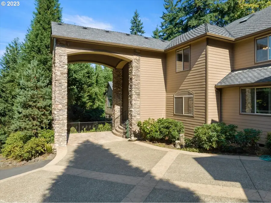 706 SE 27th St, Gresham, OR 97080 - Image #3