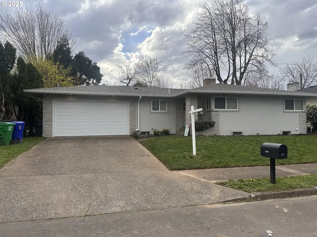 1427 SE 109th Ave, Portland, OR 97216 - Image #1