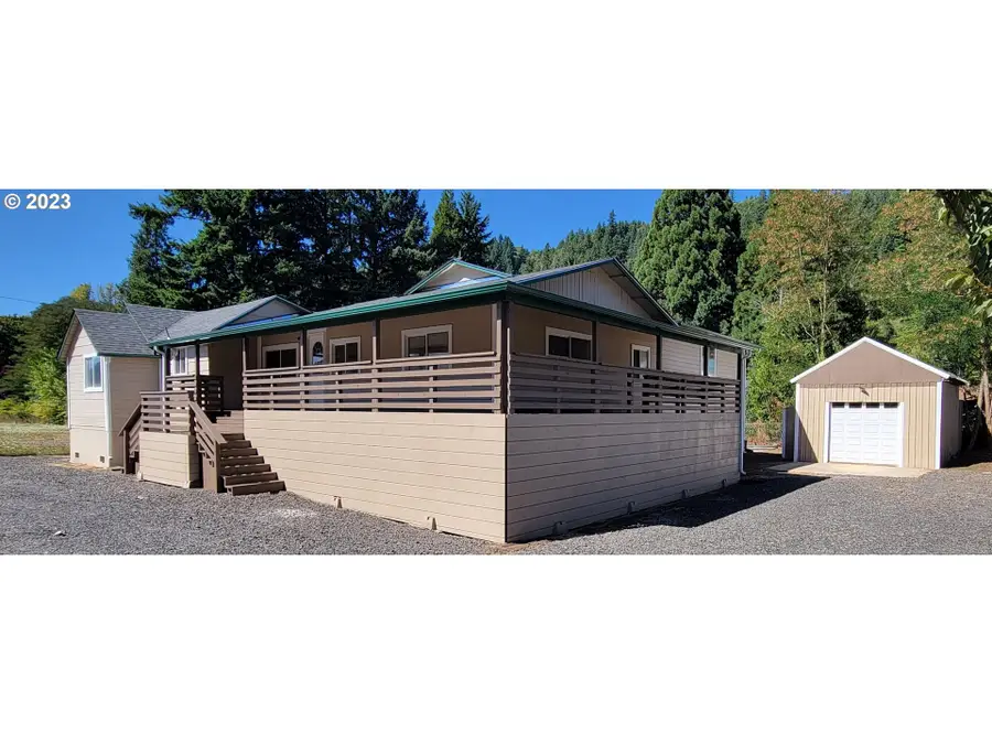 654 Division Ave, Drain, OR 97435 - Image #2