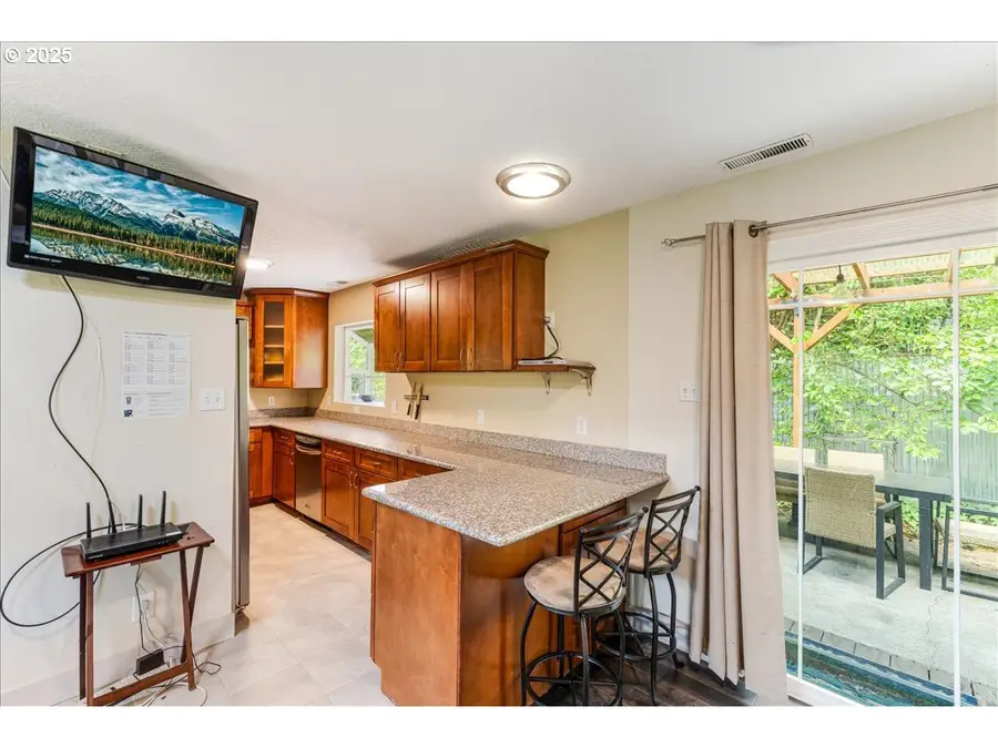 2915 NE Fremont Dr, Portland, OR 97220 - Image #3