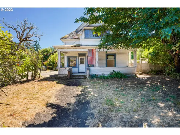 1627 W Main St, CottageGrove, OR 97424