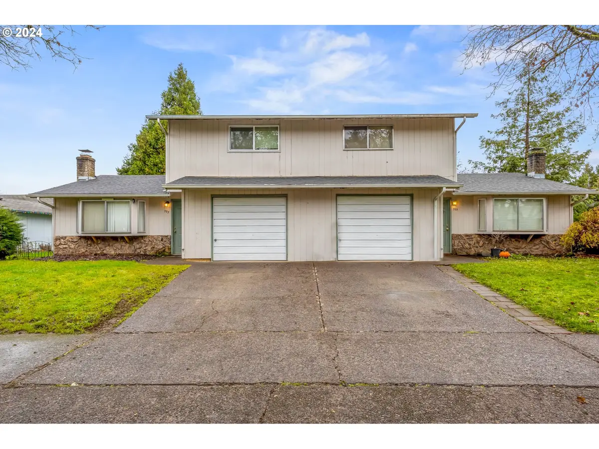 993 N Cloverleaf Loop, Springfield, OR 97477 - Image #1