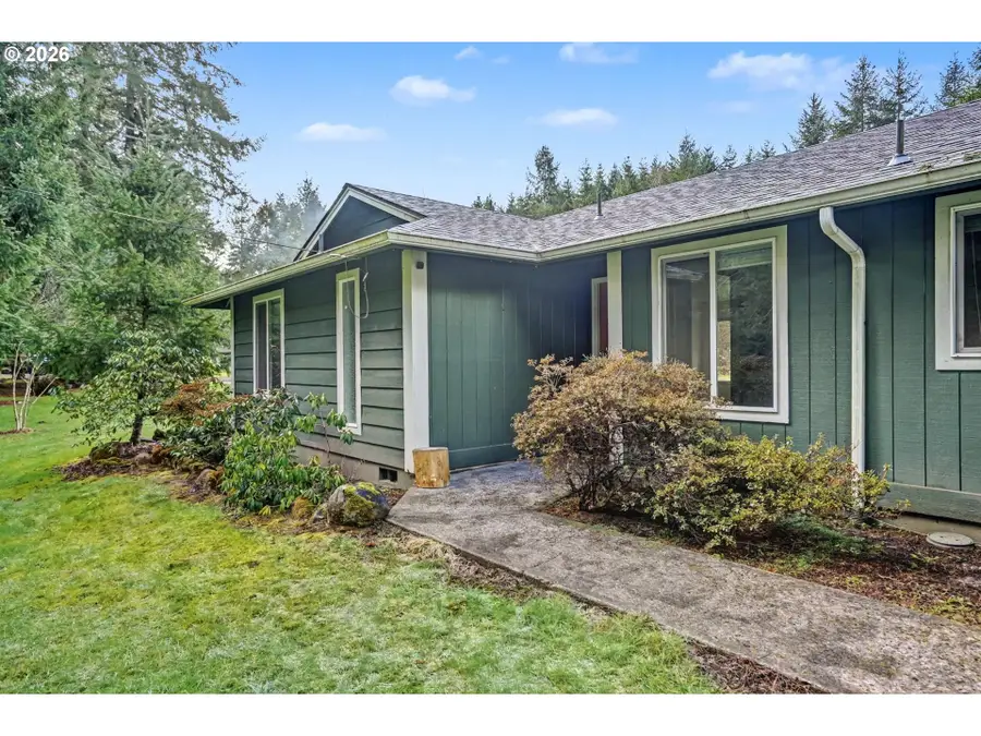 20450 Abiqua Rd, Scotts Mills, OR 97375 - Image #3