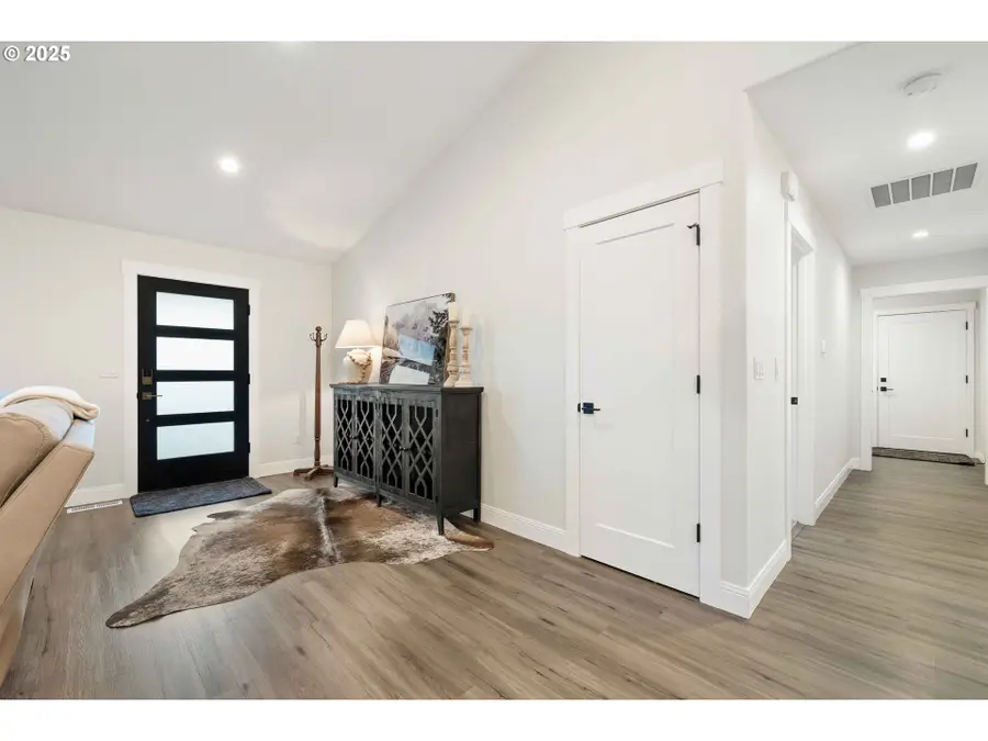 386 N Kings Valley Hwy, Dallas, OR 97338 - Image #3