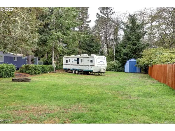 31201 N Pl, OceanPark, WA 98640