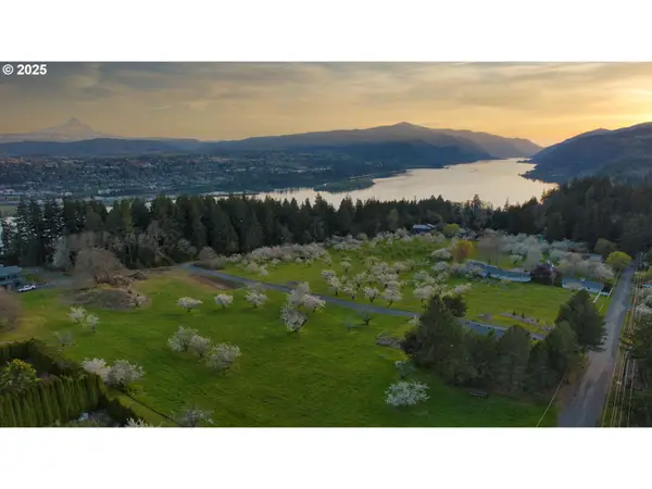 SW Cherry Blossom Ln, WhiteSalmon, WA 98672