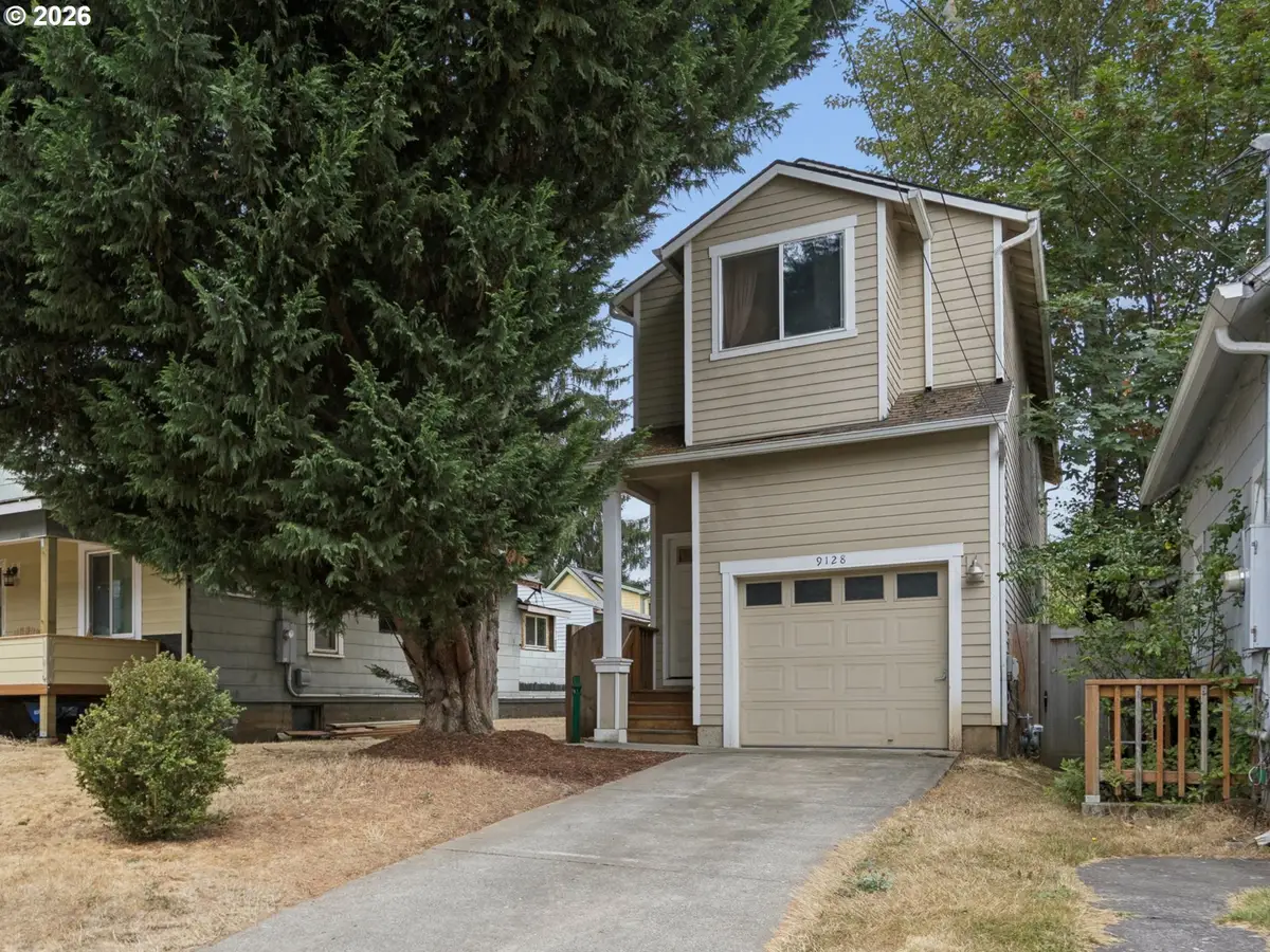 9128 N Hudson St, Portland, OR 97203 - #1