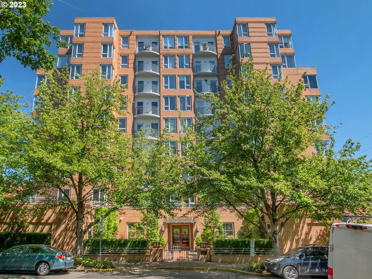 1132 SW 19th Ave #305, Portland, OR 97205 - Image #1