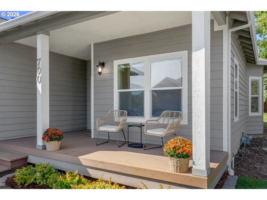 790 Henderson Rd, Hood River, OR 97031 - #2