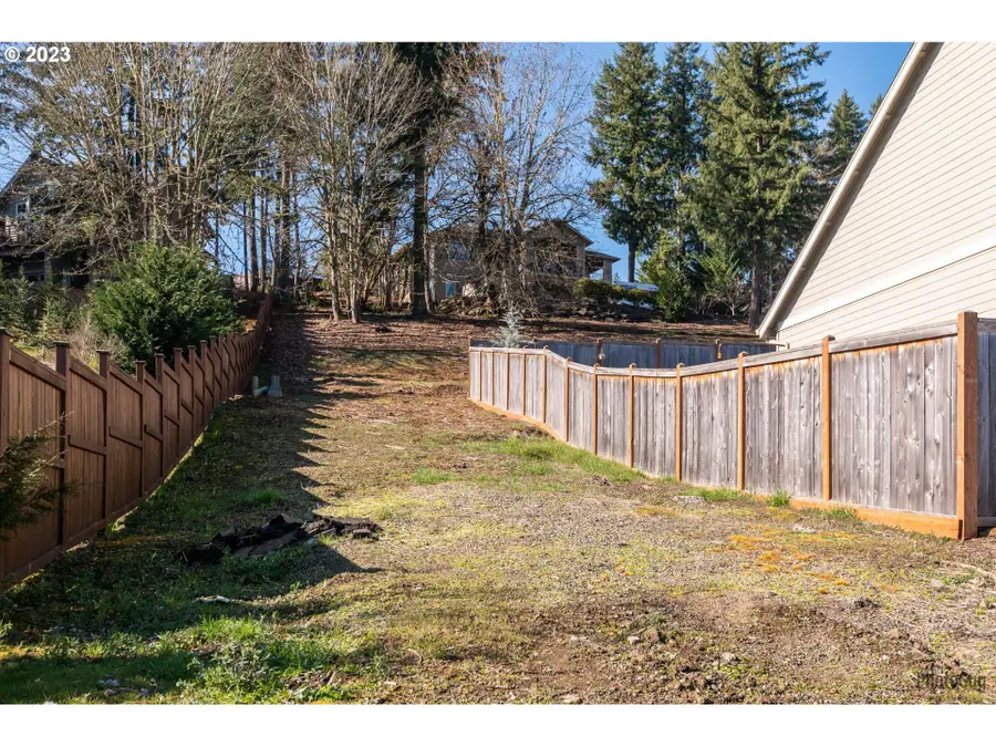 6195 Graystone Loop, Springfield, OR 97478 - Image #2